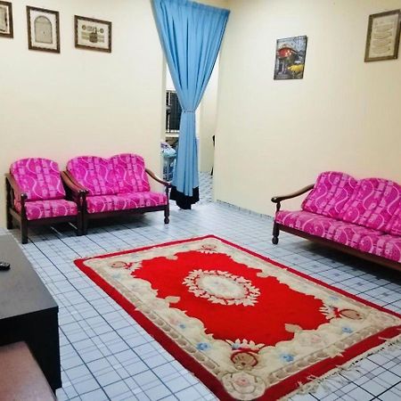 Homestay Bandar Pekan - musleem preferred Bagian luar foto