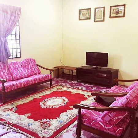 Homestay Bandar Pekan - musleem preferred Bagian luar foto